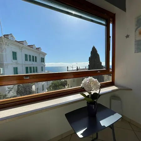 Flower Sea Hope-con Posto Auto A 10 Minuti Dalla Apartmán Sanremo